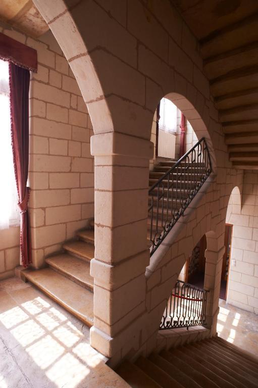 Hotel Spa Le Relais Du Bellay Монрёй-Беле Экстерьер фото